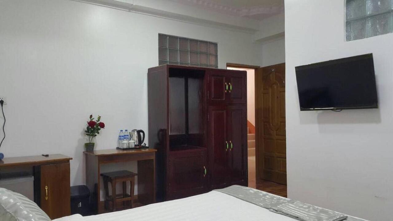Golden Palace Hotel Hpa-an Esterno foto
