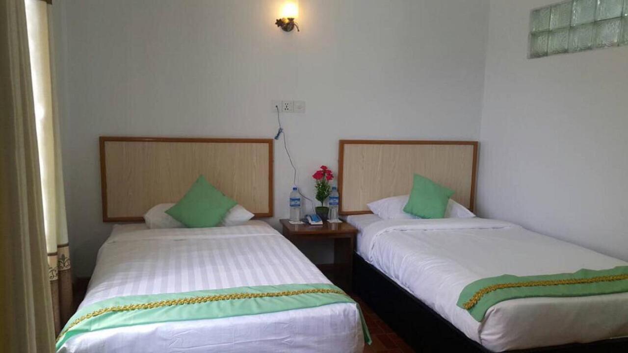 Golden Palace Hotel Hpa-an Esterno foto