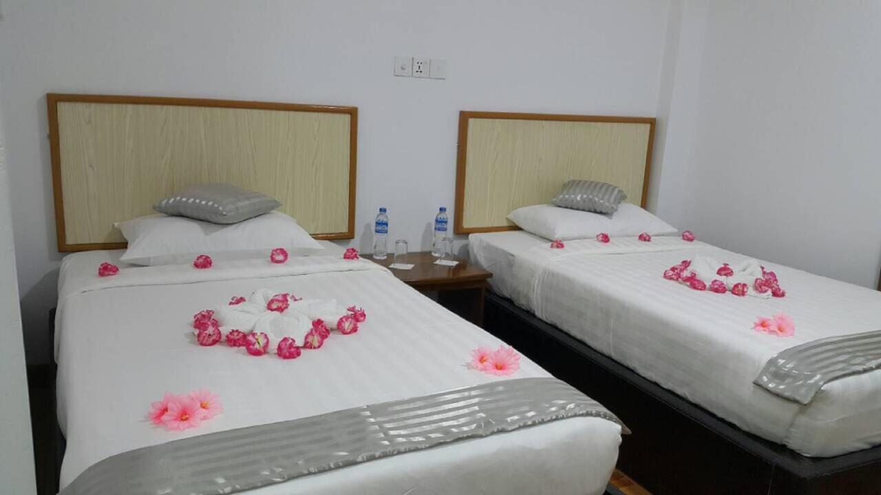 Golden Palace Hotel Hpa-an Esterno foto
